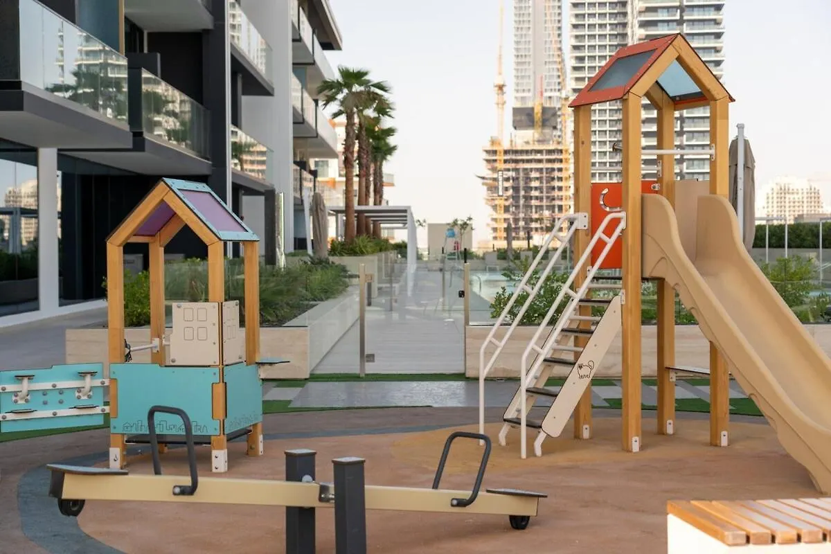 Appartamento 2 Bed With Private Pool On Balcony By Stay In Homes - Marina 14Min - Self Checkin - Gym - Parking Dubai